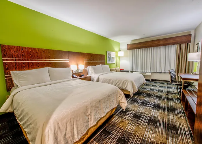 Holiday Inn Express & Suites Dallas Nw - Farmers Branch By Ihg