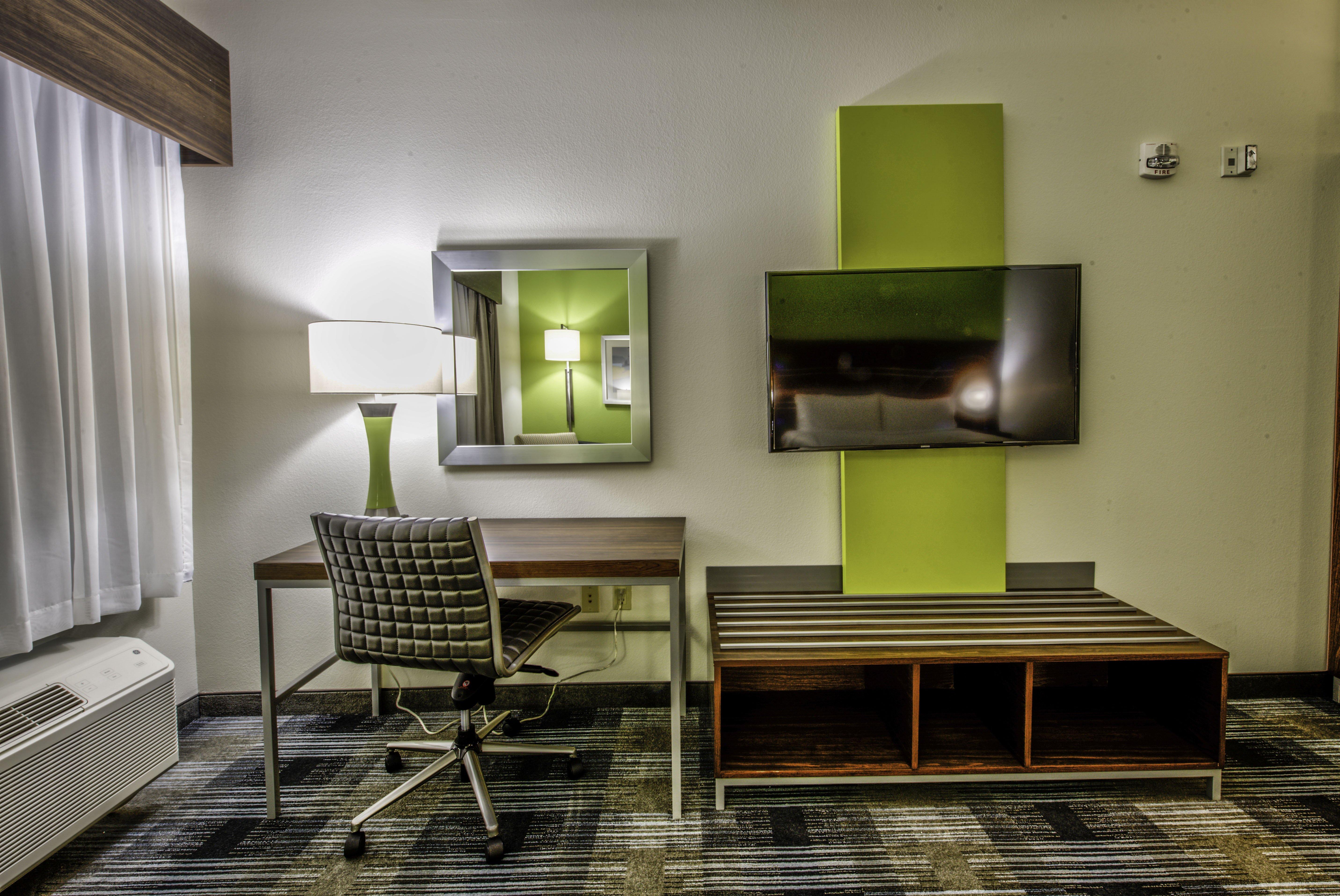 Express & Dallas Nw - By Ihg Farmers Branch