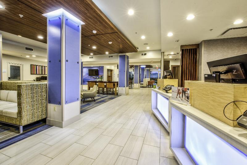 Express & Dallas Nw - By Ihg